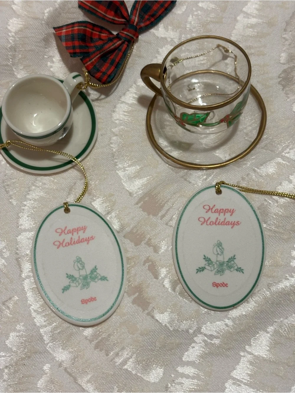 Vintage-Style Christmas Tree Porcelain Ornaments - White